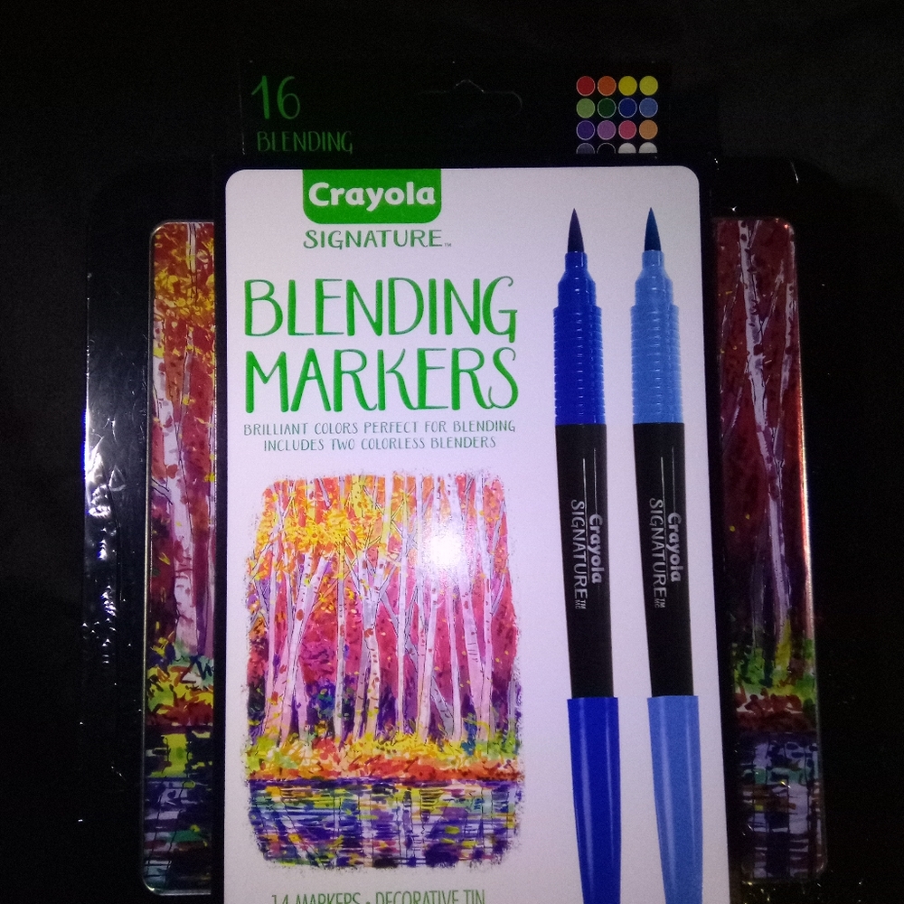 NWT Set of 16 Crayola Blending Markers